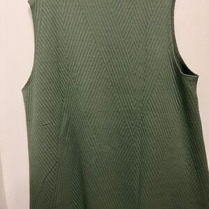 Rhonda Shear Sleeveless Green Textured Women's cardigan